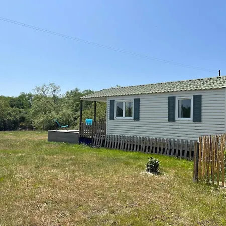 Campismo de Luxo A L'asinerie Jau-Dignac-et-Loirac